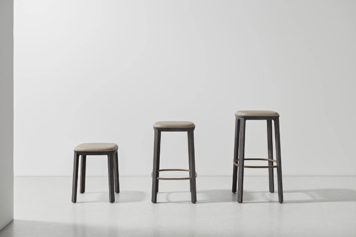 COLLETTE-Low-stool-District-Eight-631455-rel34b47132.jpg